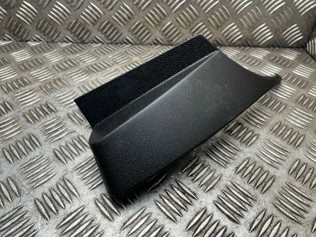 Armatuurlaua külje viimistluspaneel – Mini Cooper Countryman R60 (2011-2016)