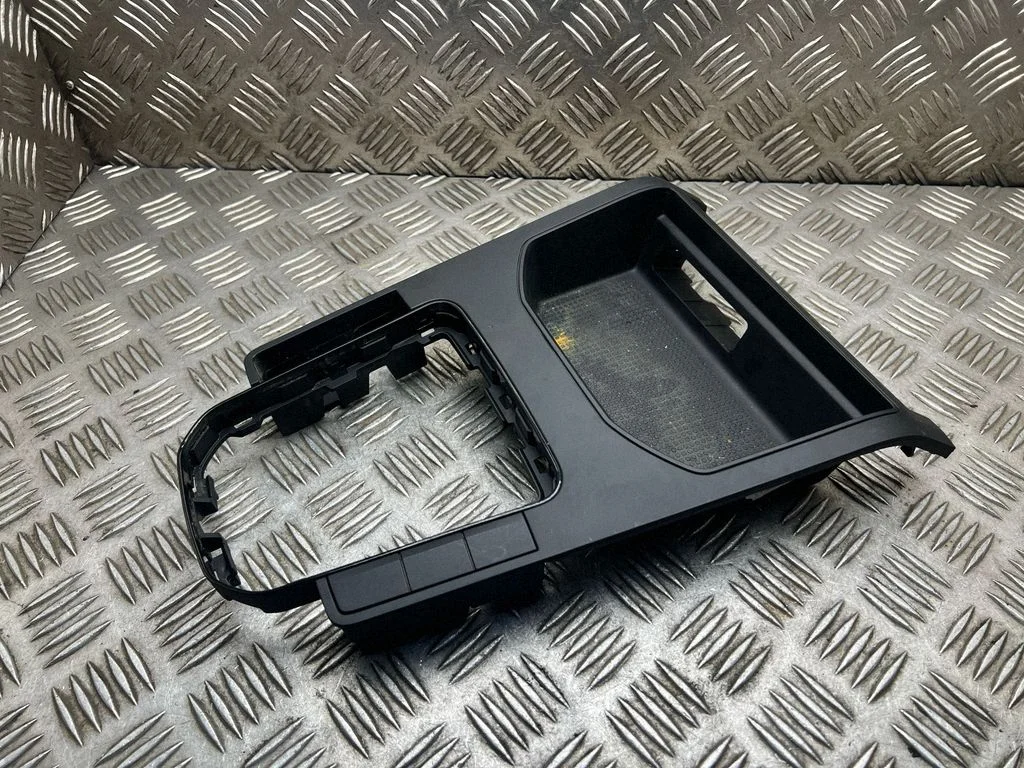 Pārnesumu pārslēga sviras apdare (plastmasas) 6F0863283