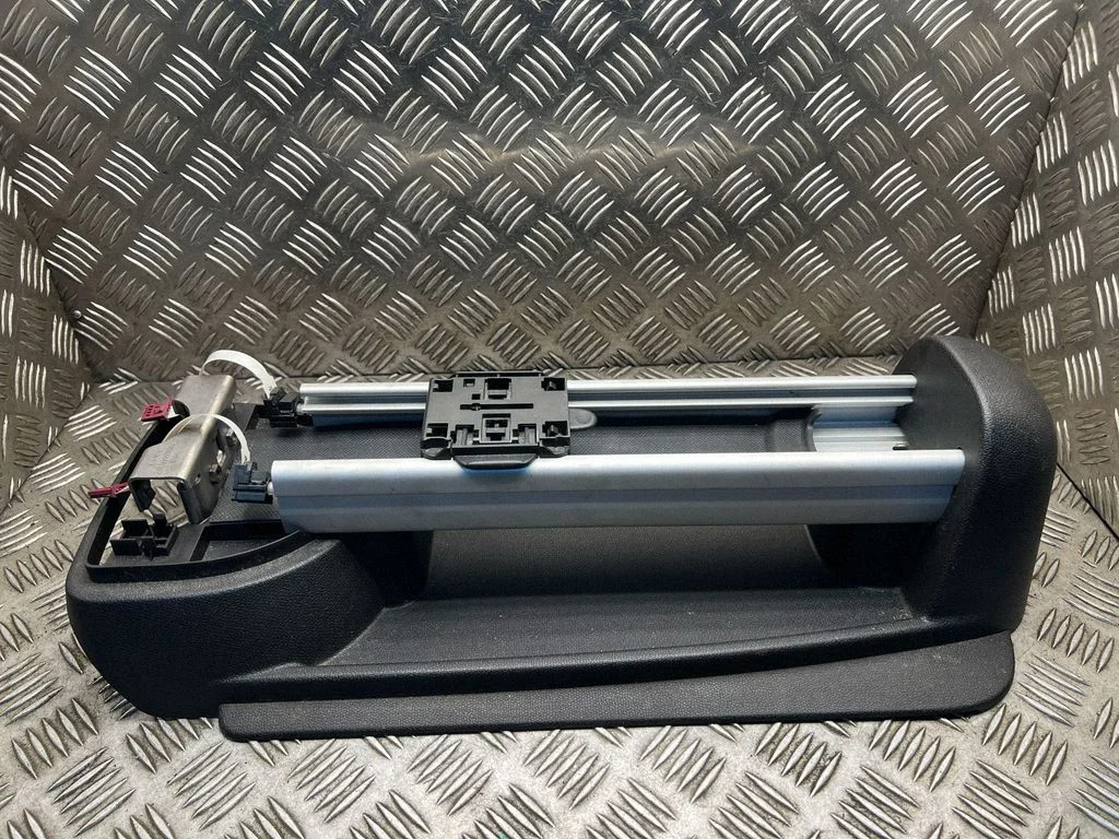Keskkonsool – Mini Cooper Countryman R60 (2011-2016)