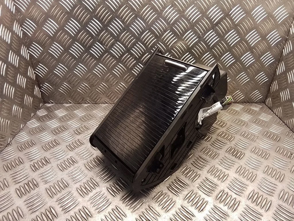 Glove box central console – Land Rover Discovery Sport (2014-)