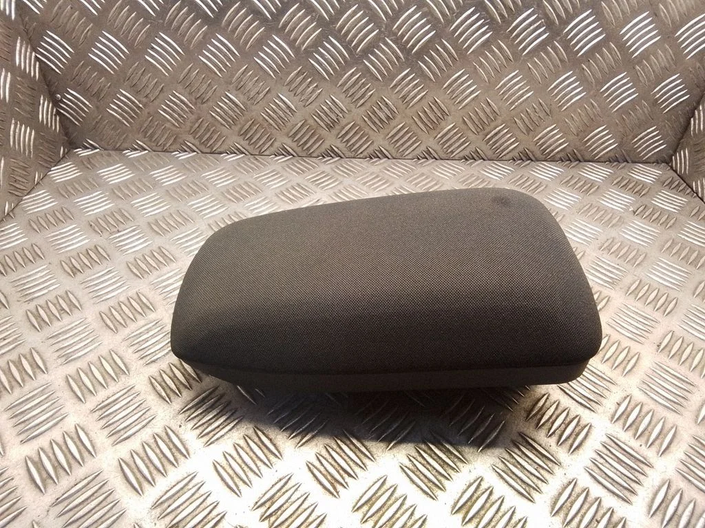 Armrest – Toyota Auris E180 (2012-2018)