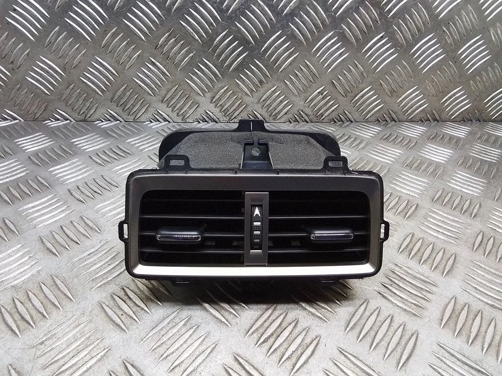 Rear air vent grill – Lexus RX 450H (2016-)