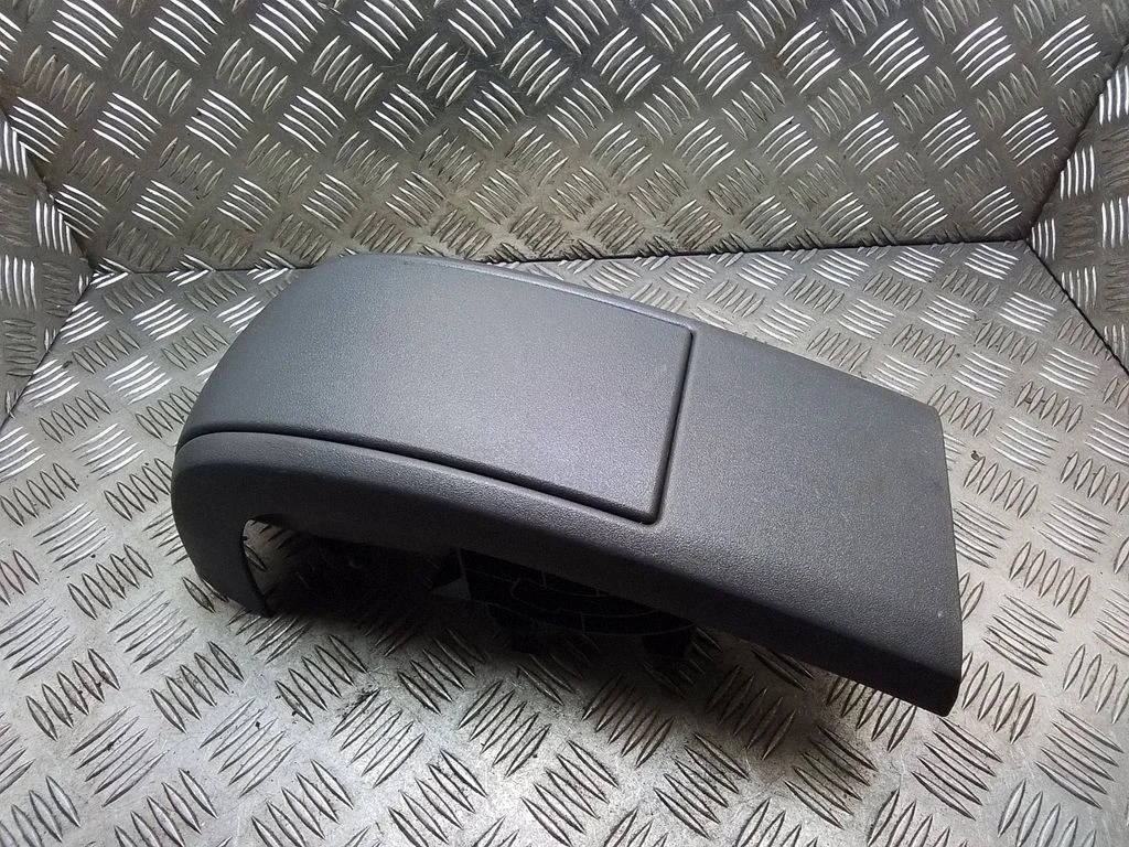 Cup holder back – Toyota Prius (XW20) (2003-2009)