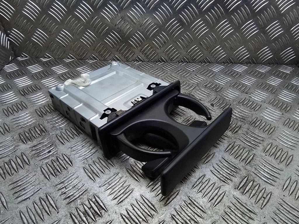 Cup holder back – Lexus IS 220D-250-350 (2006-2013)