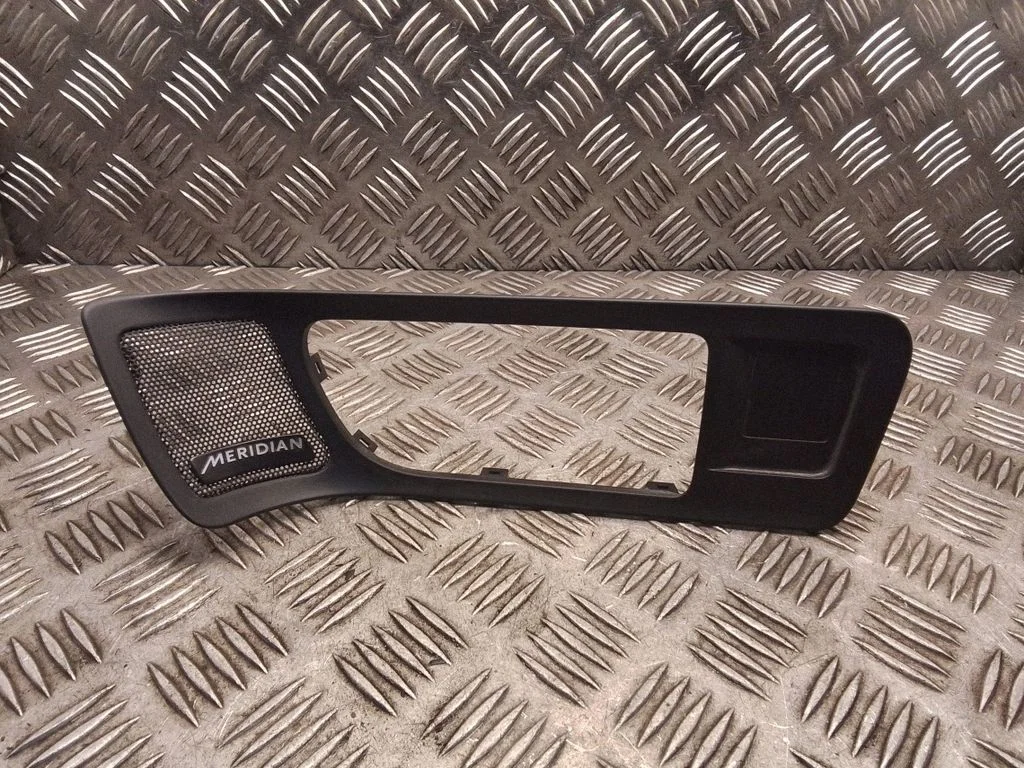 Front door speaker cover trim 37521CA