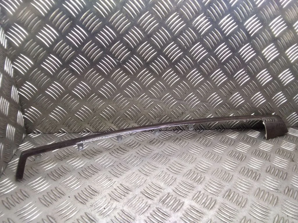 Front door trim bar – BMW 7 Series E65 E66 (2001-2008)