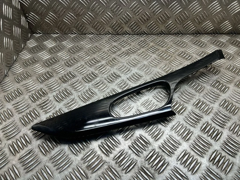 Other front door trim element – Nissan Qashqai (2014-2016)