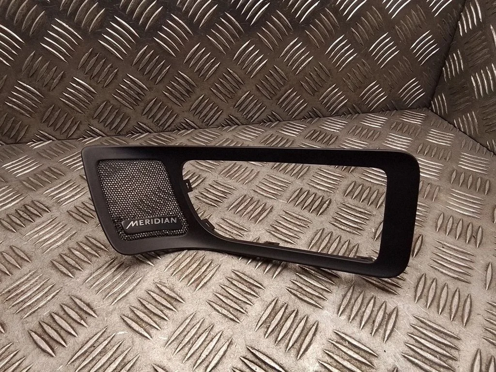 Rear door speaker cover trim FK72266A20