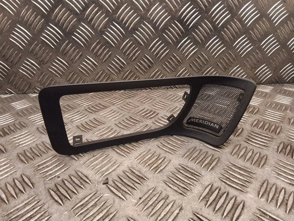 Rear door speaker cover trim – Land Rover Discovery Sport (2014-)