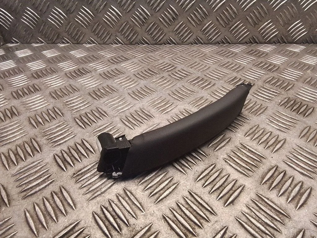 Rear door handle trim – Land Rover Discovery Sport (2014-)