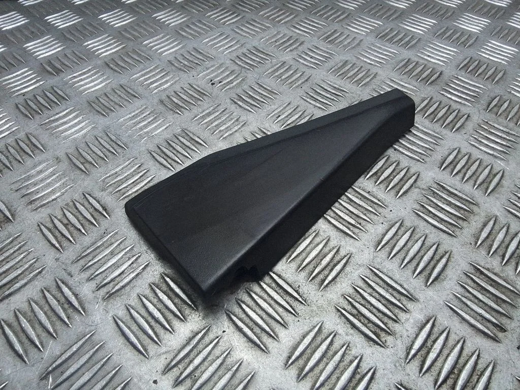 Other rear door trim element – Nissan Qashqai+2 (2010-2014)