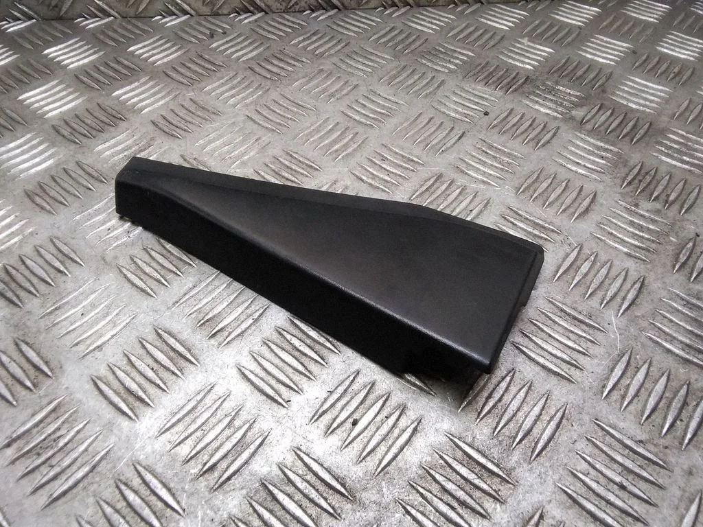 Other rear door trim element – Nissan Qashqai+2 (2010-2014)