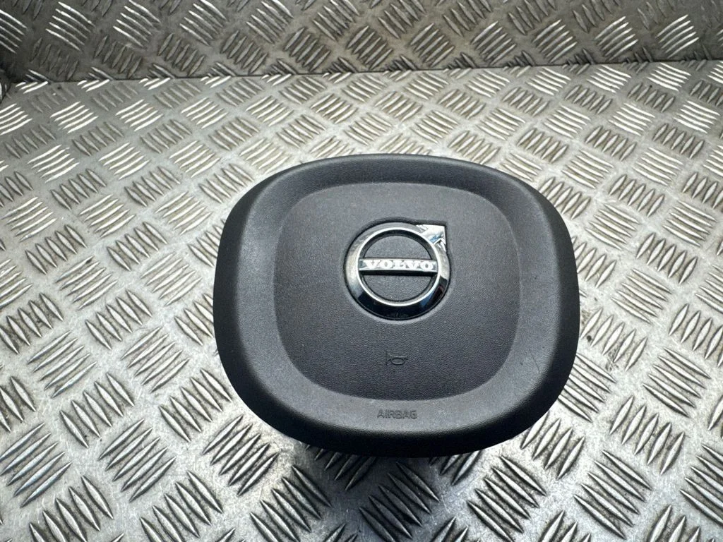 Stūres drošības spilvens – Volvo XC90 (2014-)