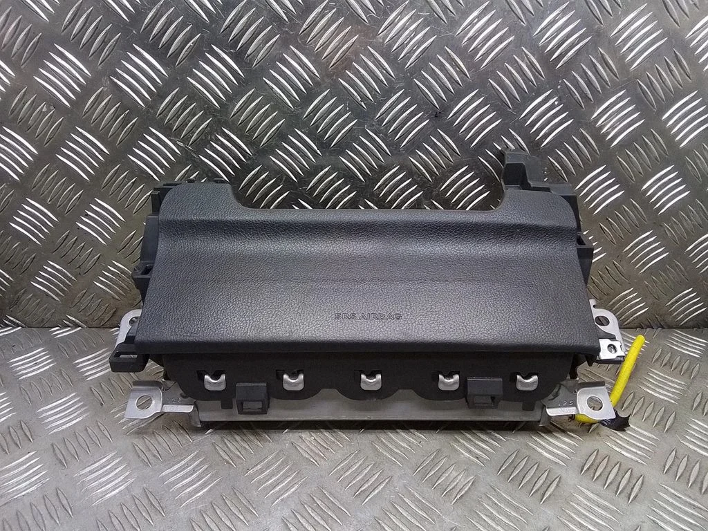 Knee airbag – Lexus ES VII XZ10 (2018-2021)