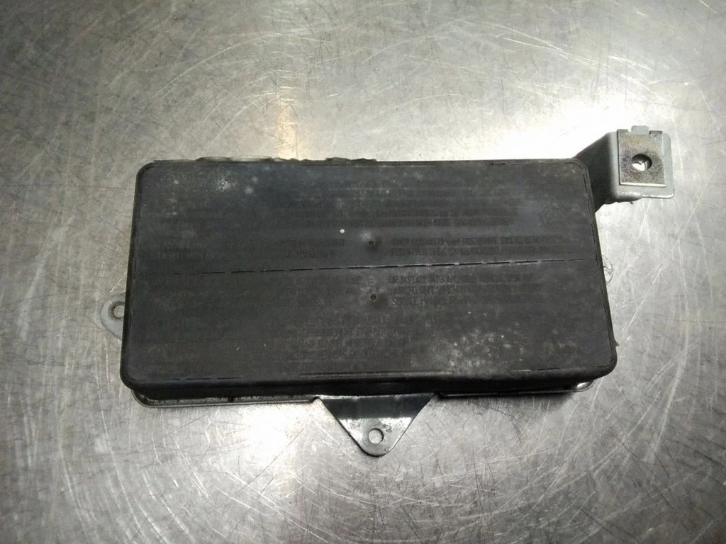 Tagumise ukse turvapadi 6016055