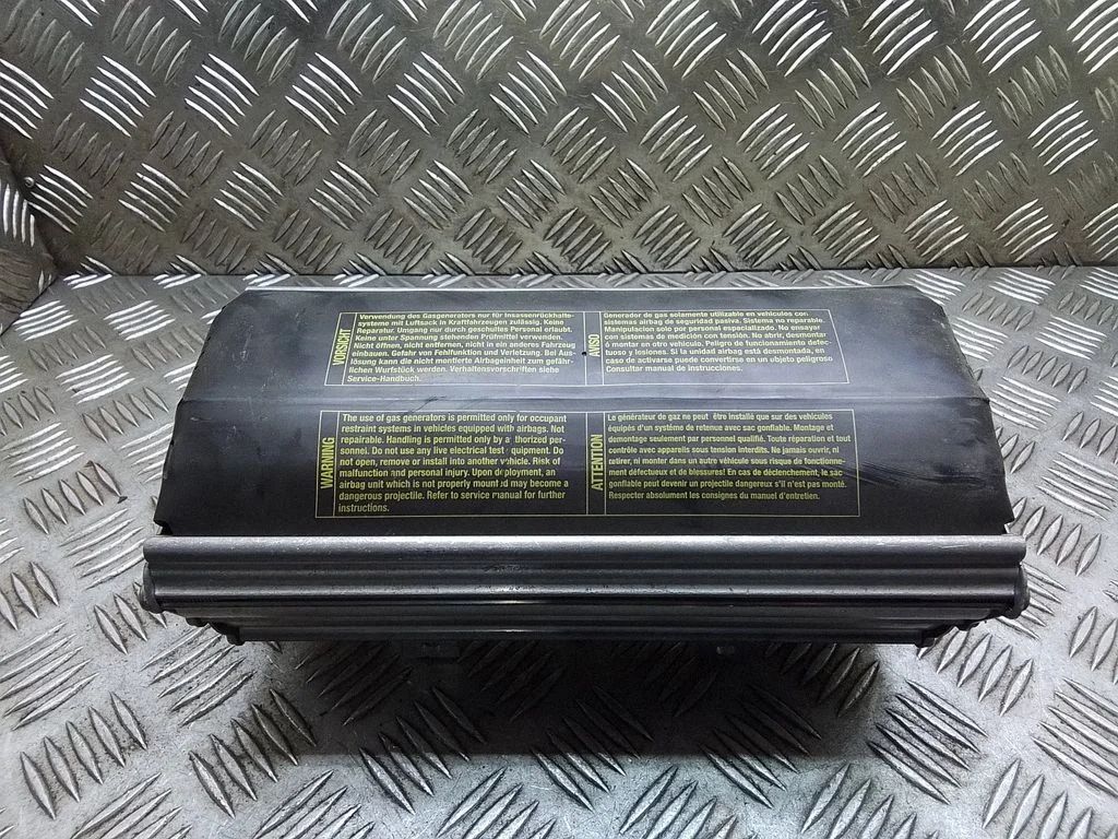 Poduszka powietrzna pasażera – BMW Seria 7 E65 E66 (2001-2008)