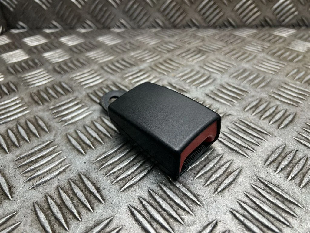 Zapięcie pasa tylne – Mini Cooper Countryman R60 (2011-2016)