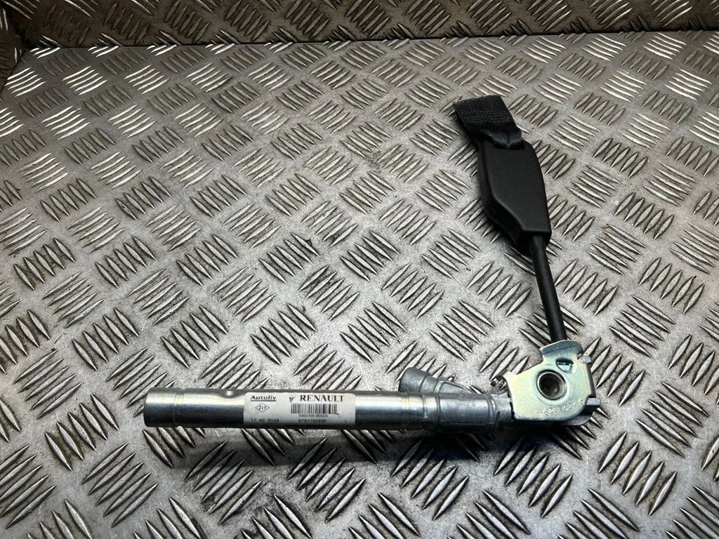 Eesmise turvavöö pannal 878176089R