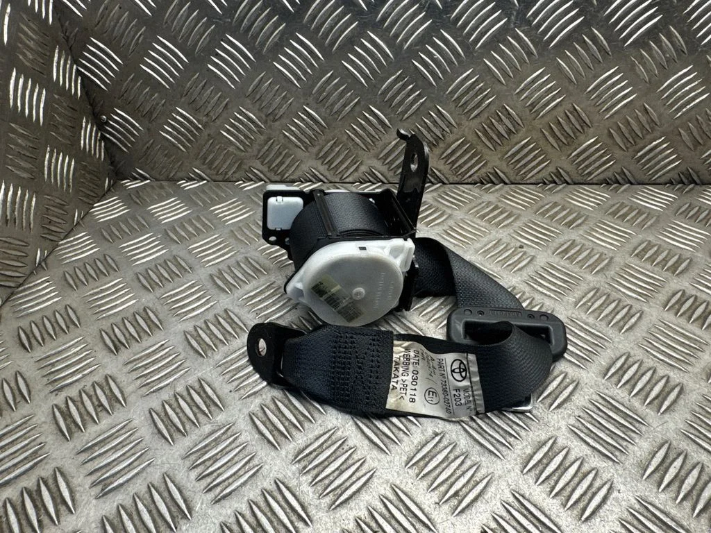 Pas bezpieczeństwa tylny – Toyota Auris E180 (2012-2018)