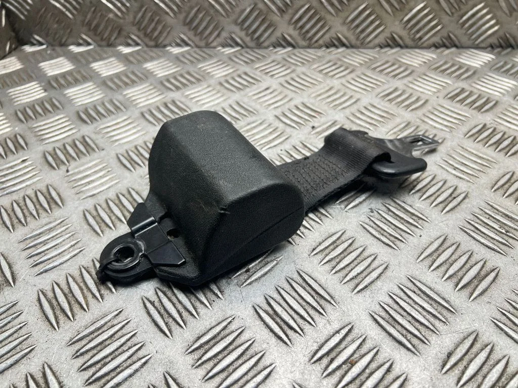 Tagumine turvavöö