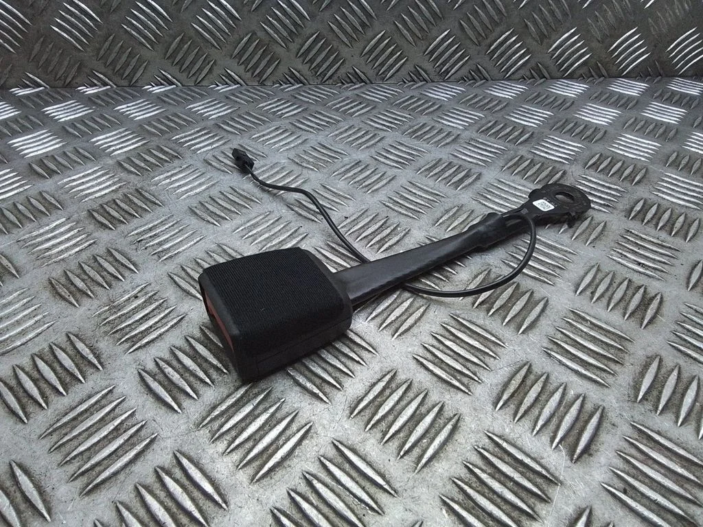 Front seatbelt buckle 638009400B