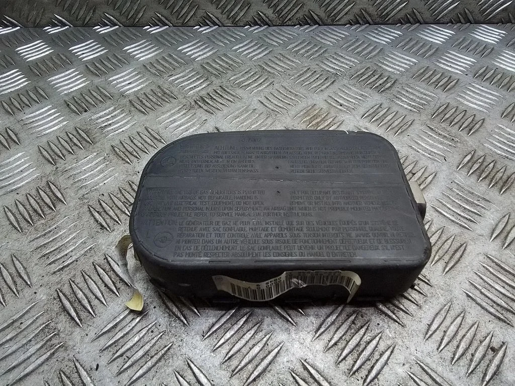 Priekšējo durvju drošības spilvens – Mercedes-Benz E klase W210 (1995-2002)