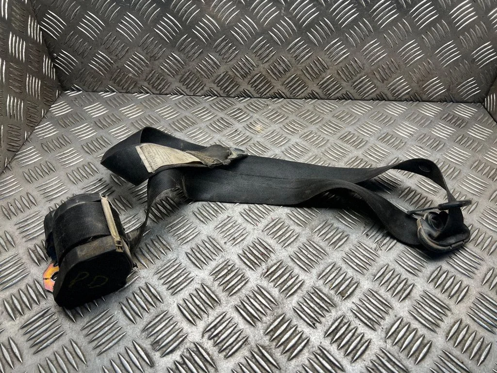 Front seatbelt – Volkswagen Transporter - Caravelle T4 (1991-2003)
