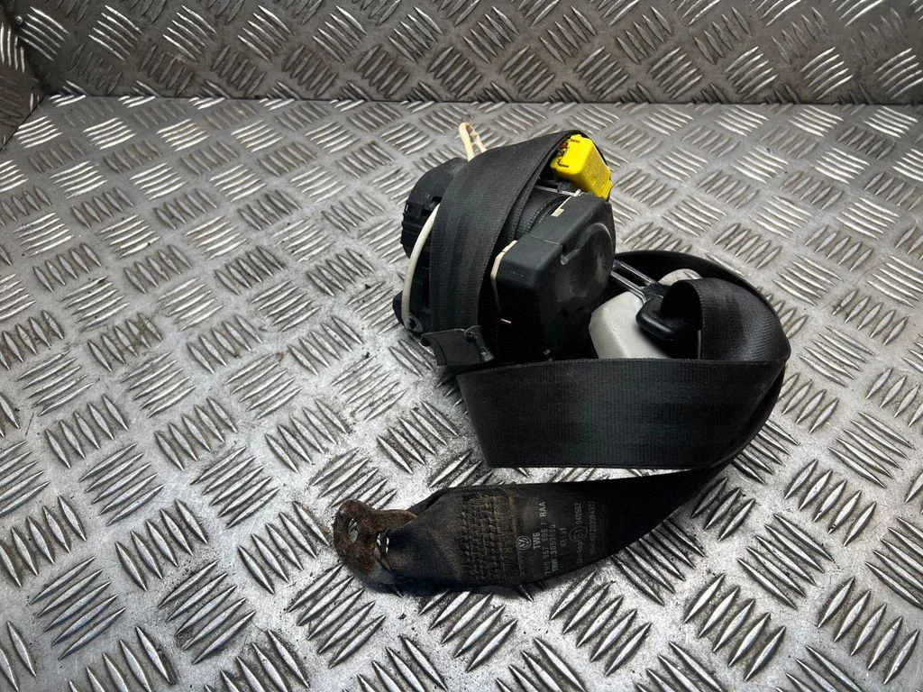 Front seatbelt – Volkswagen Transporter - Caravelle T5 (2003-2015)