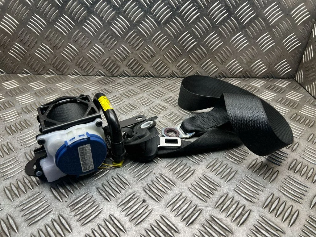 Front seatbelt – Toyota C-HR I (2016-2023)