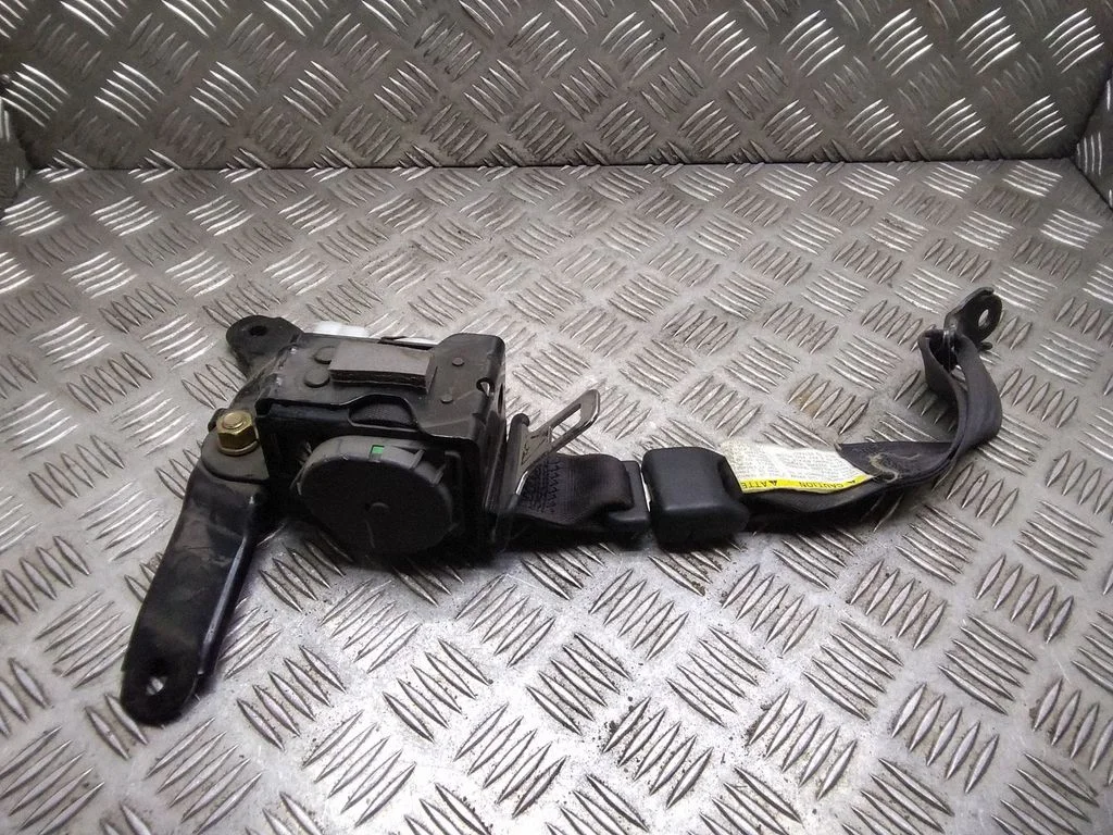 Middle seatbelt (rear) G0900