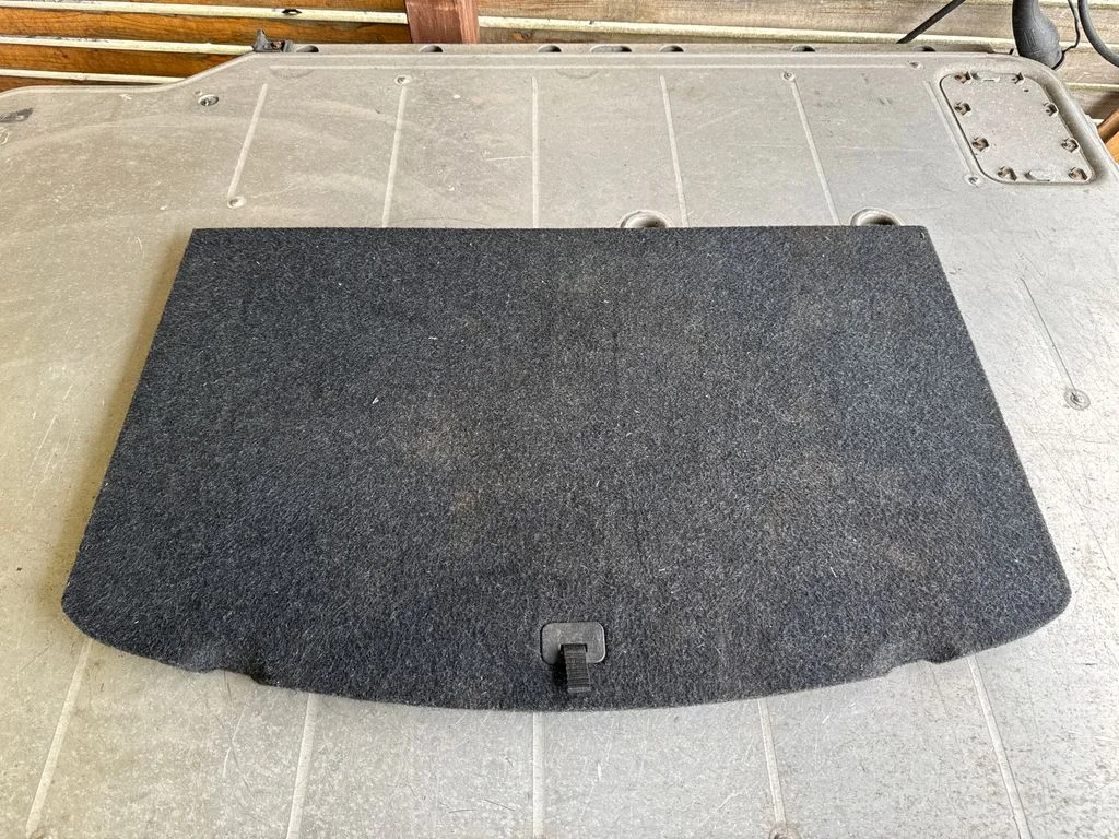 Trunk/boot floor carpet liner – Toyota Auris E180 (2012-2018)