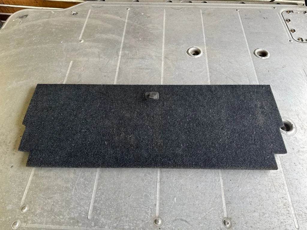 Trunk/boot floor carpet liner – Toyota Auris E180 (2012-2018)