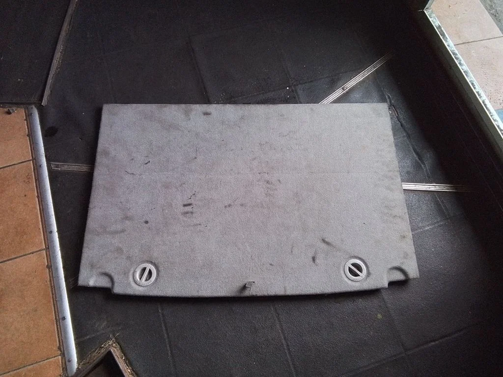 Trunk/boot floor carpet liner – Toyota Prius (XW30) (2009-2015)