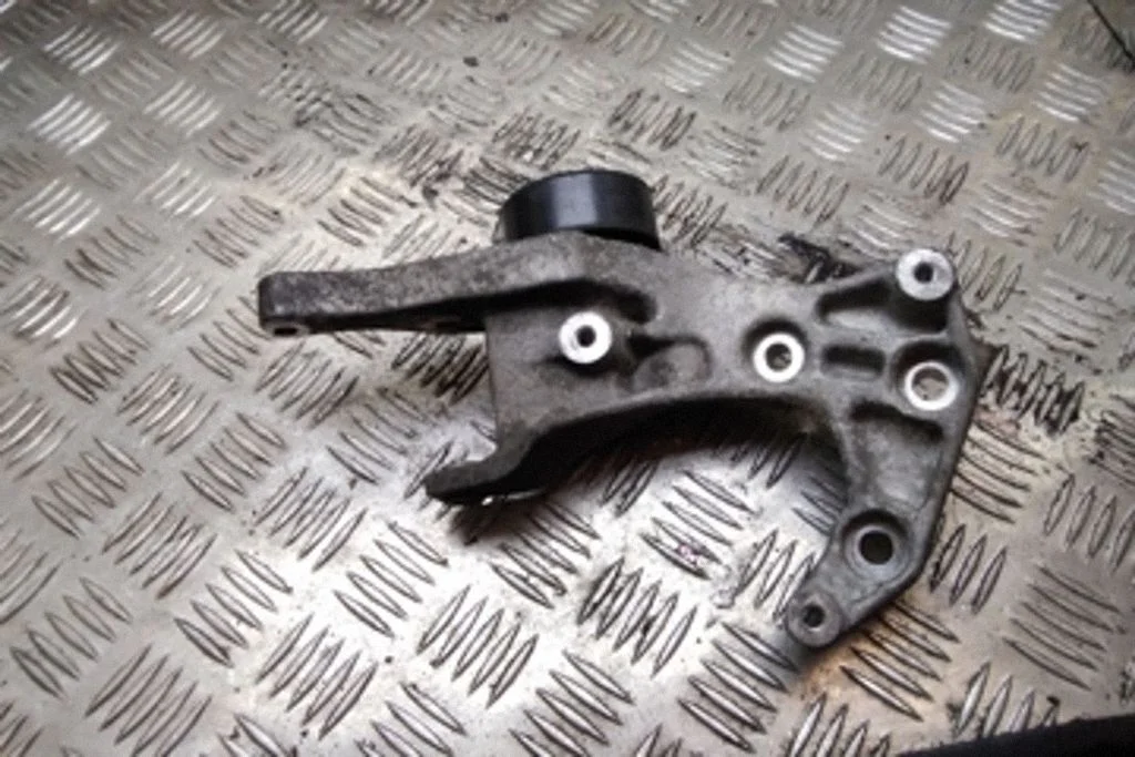 Bracket in trunk/boot – Opel Meriva B (2010-2016)