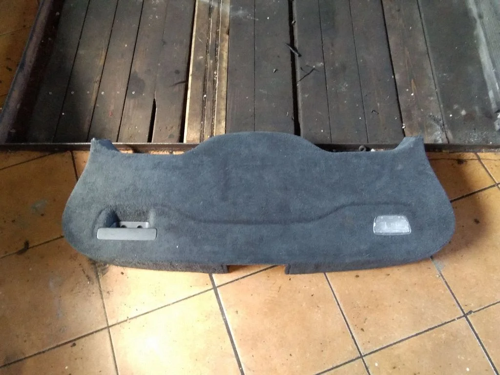 Pagasiruumi viimistluse kate – Volvo V60 (2011-2013)