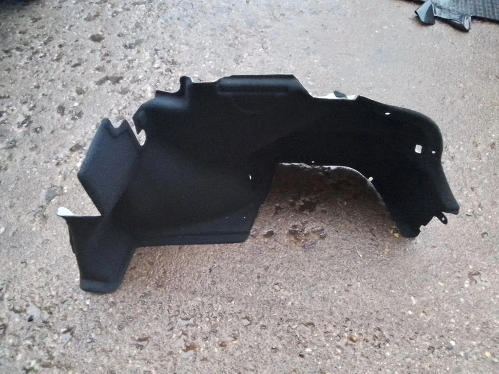 Trunk/boot side trim panel – Lexus ES VII XZ10 (2018-2021)