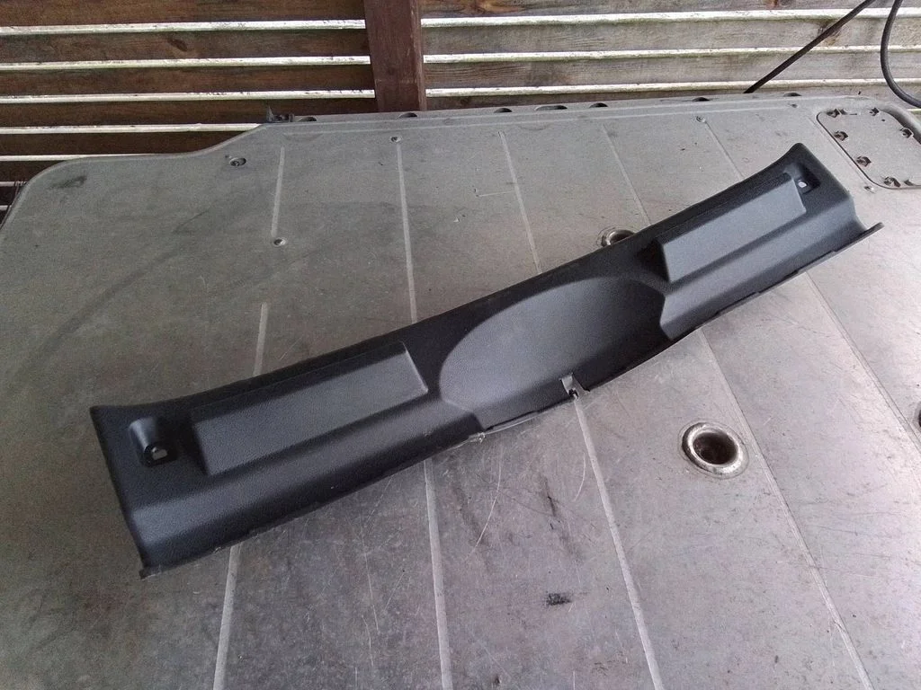 Pagasiruumi läve kaitseviimistlus – Nissan Qashqai (2010-2014)