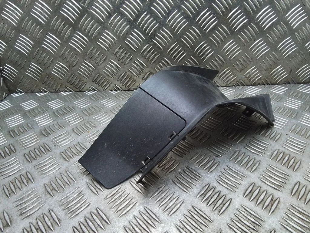 Luktura apdare (aizmugurējā) – BMW 1. sērija F20 F21 (2011-2019)