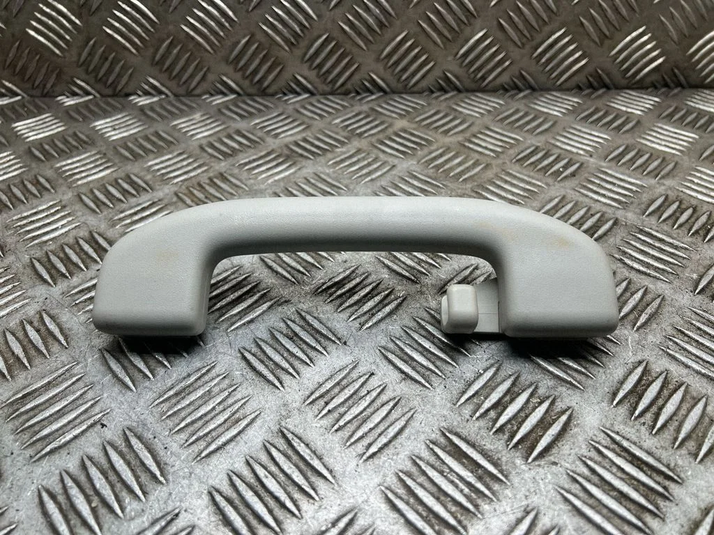 Tagumine lae käepide – Nissan Qashqai (2014-2016)