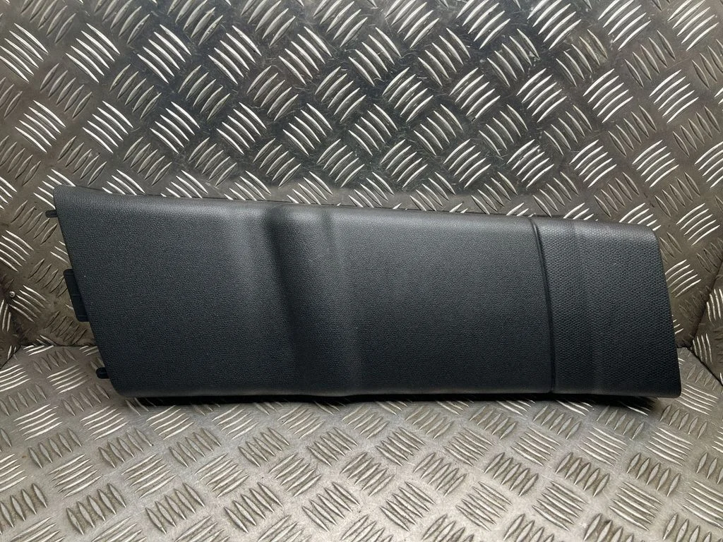 (B) piilari kate (alumine) – Mini Cooper Countryman R60 (2011-2016)
