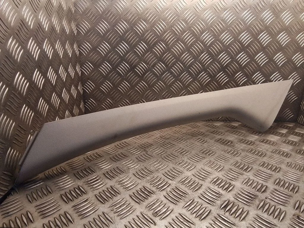 (A) piilari kate – Citroen Berlingo (2008-2018)