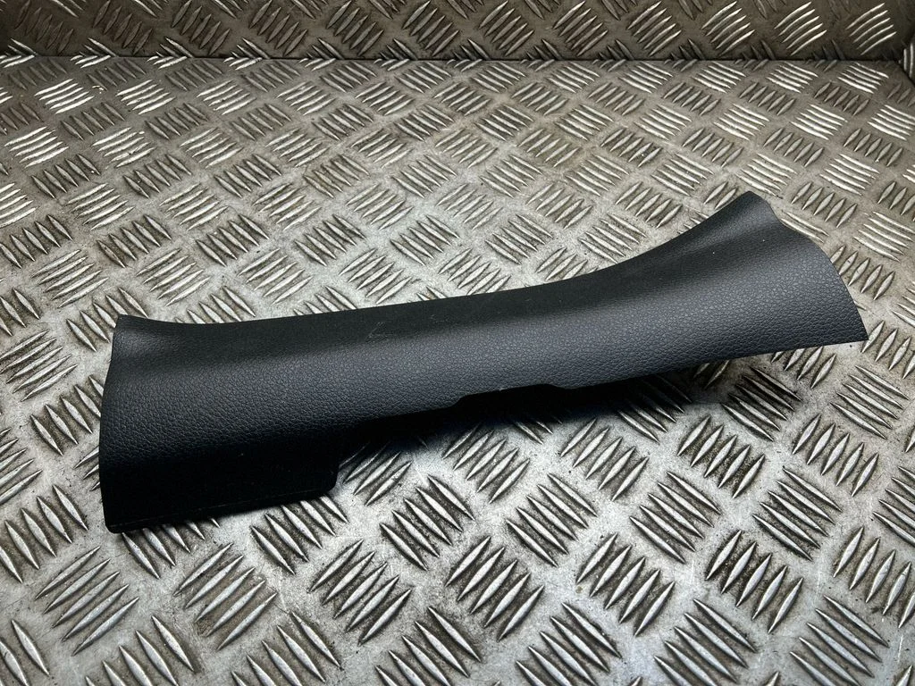 Tagalävise kate (sisemine) – Nissan Qashqai (2014-2016)