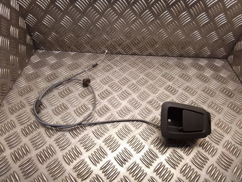 Engine bonnet (hood) release handle – Volvo XC90 (2014-)