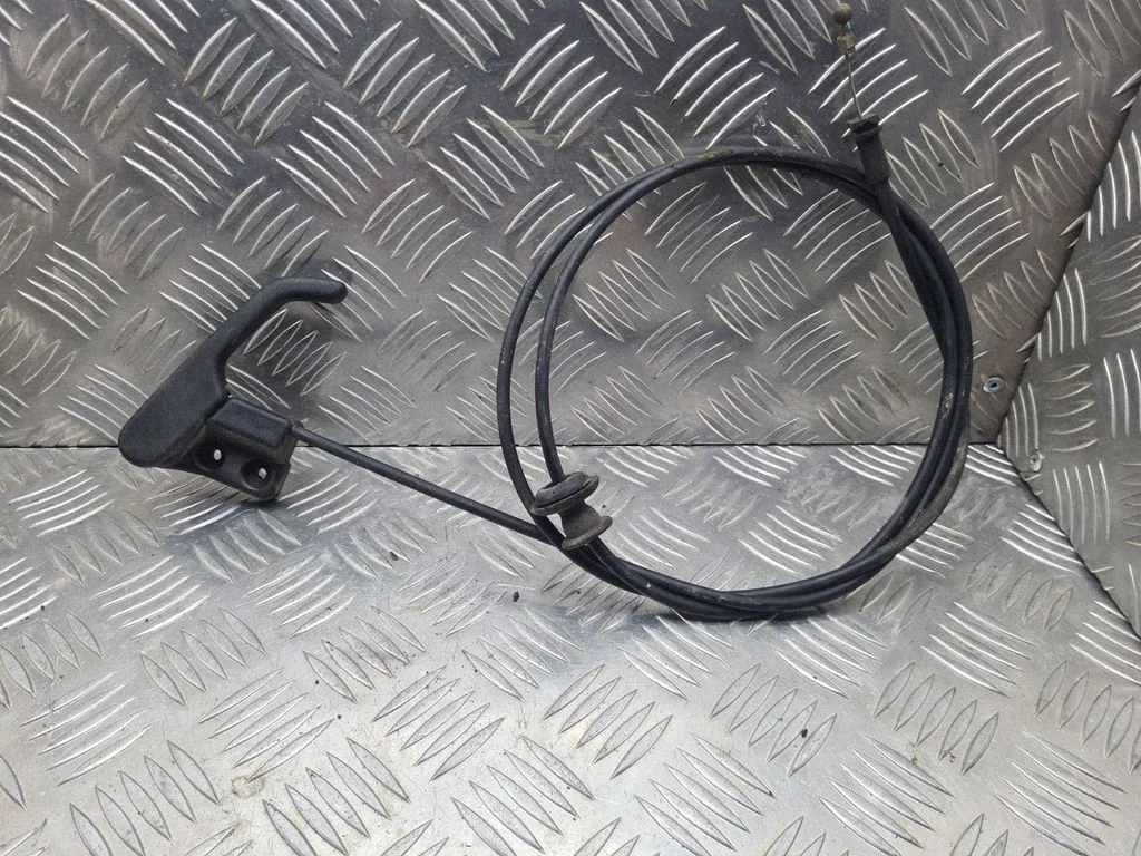 Engine bonnet (hood) release handle – Volkswagen Transporter - Caravelle T4 (1991-2003)
