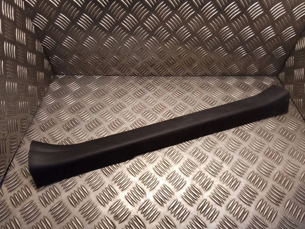 Priekšējā sliekšņa apdare (iekšējā) 6791402270