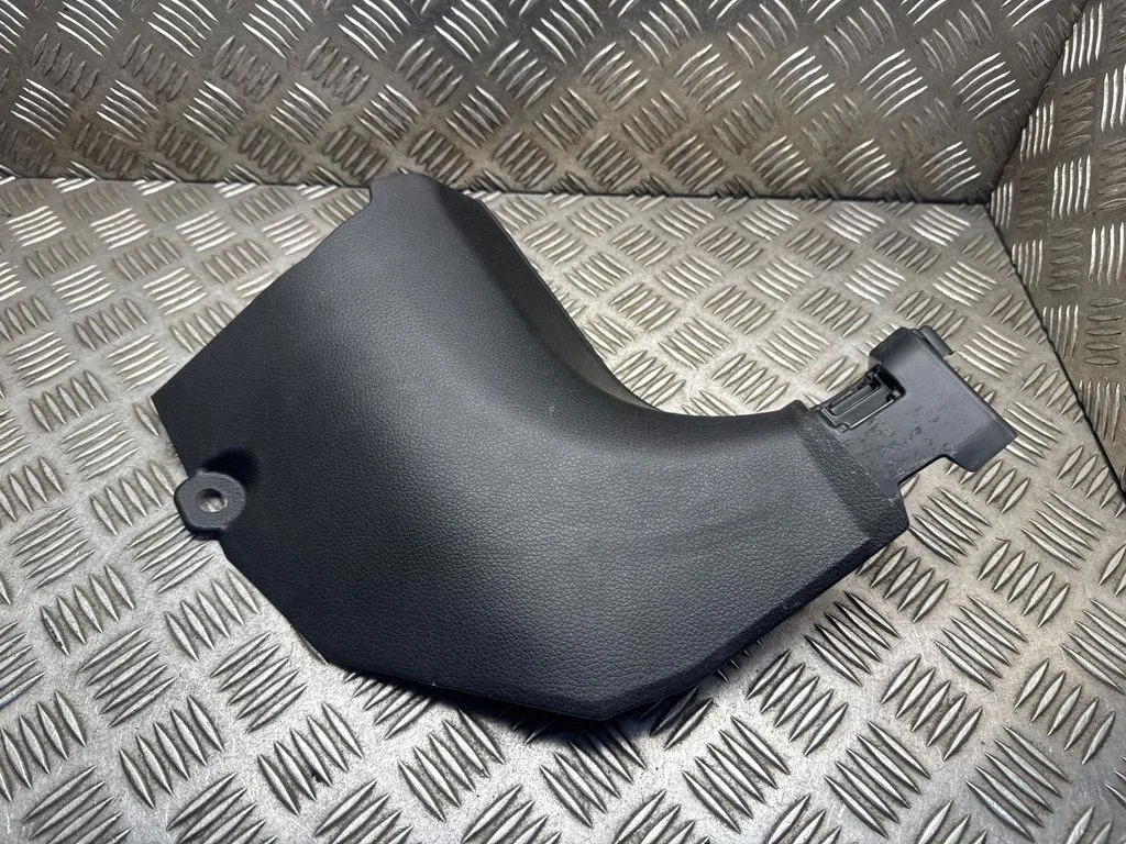 Esilävise kate (sisemine) – Nissan Qashqai (2014-2016)