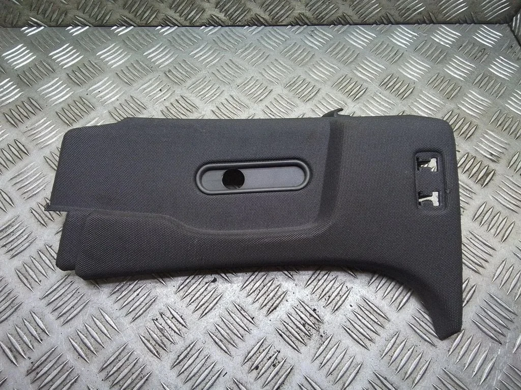 (D) piilari kate (ülemine) – Opel Astra H (2004-2012)