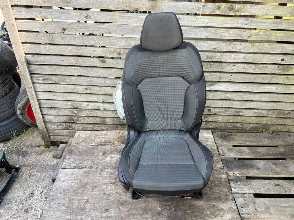 Front passenger seat – Renault Scenic IV - Grand scenic IV (2016-)