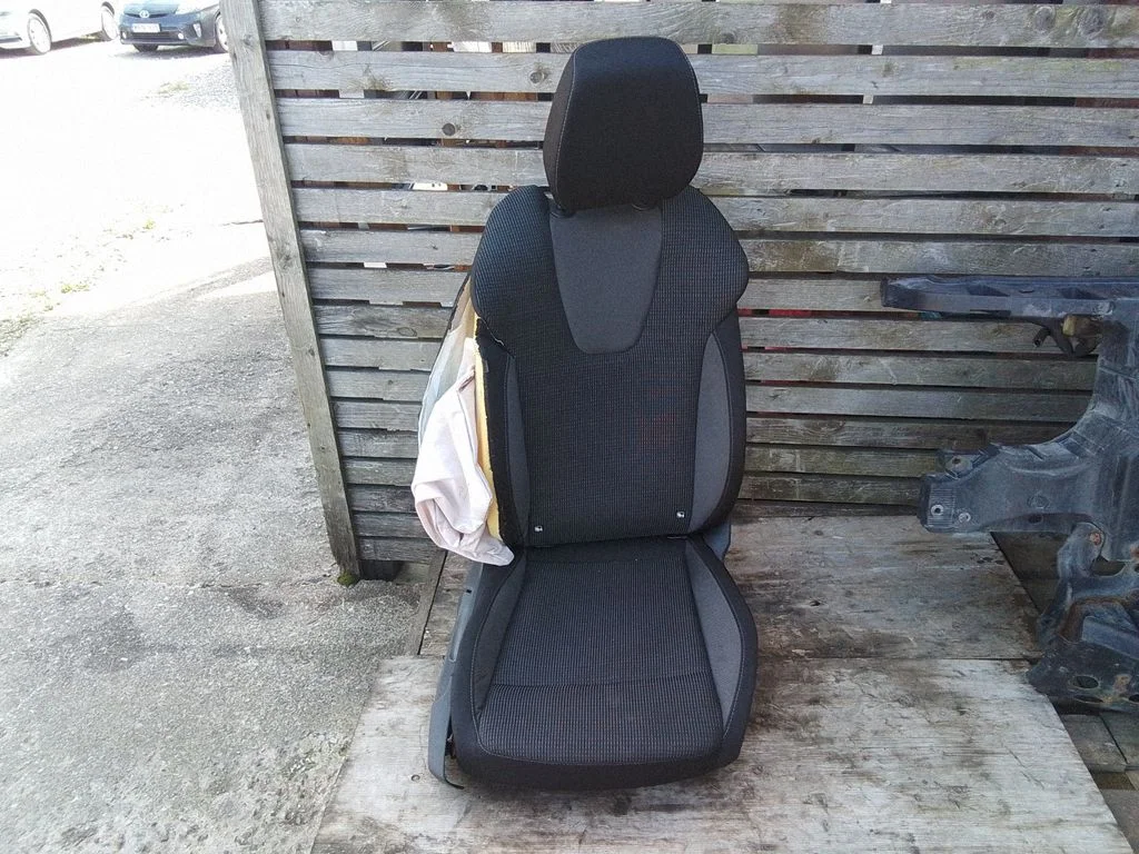 Front passenger seat – Skoda Octavia Mk4 (2019-)