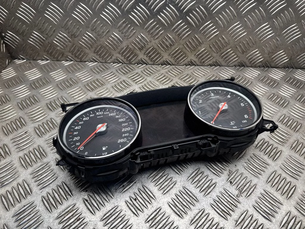 Spidometrs (instrumentu panelis) – Mercedes-Benz E klase W213 (2016-)